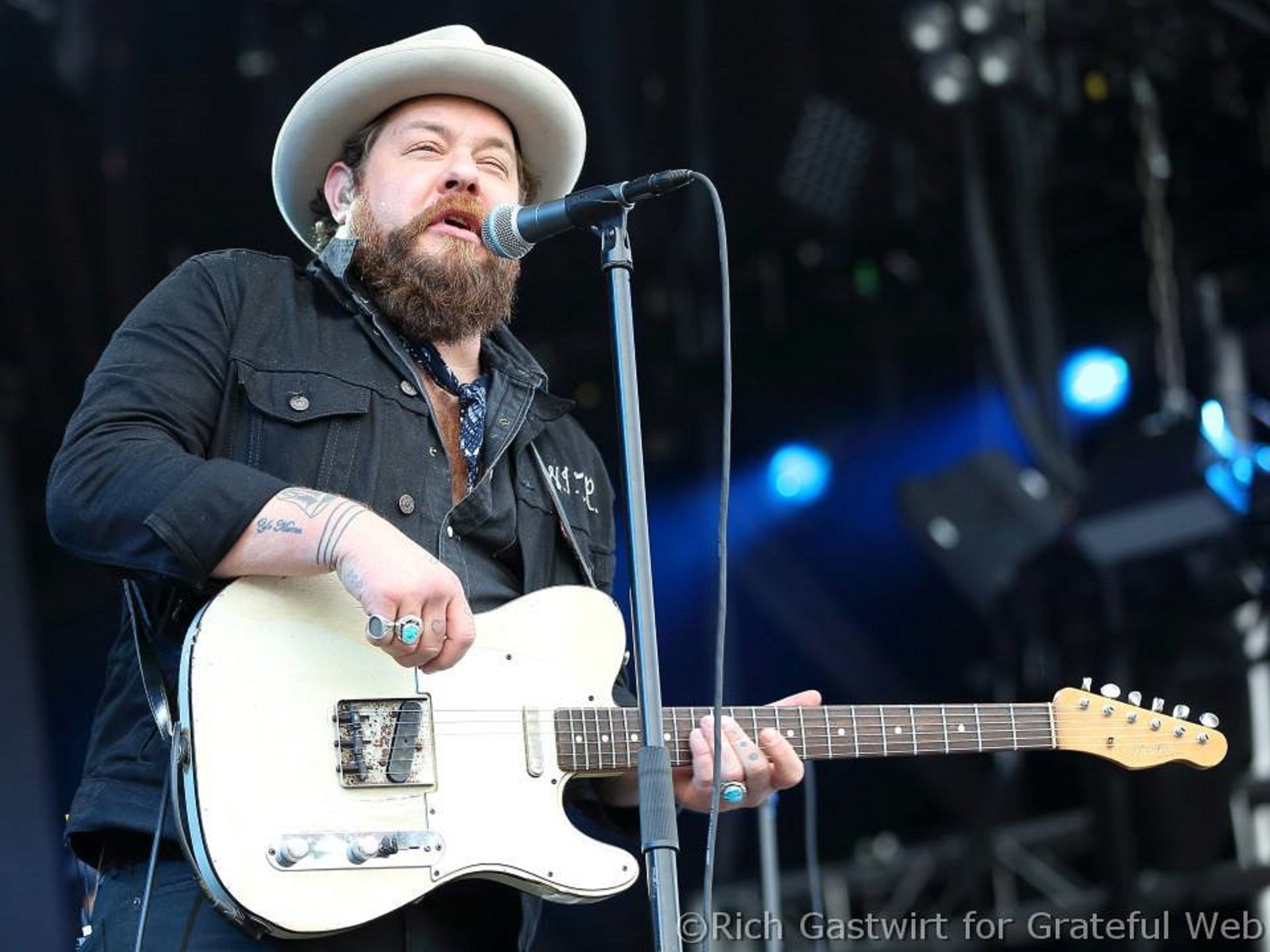 Nathaniel Rateliff shares his take of Leonard Cohen's “Winter Lady”