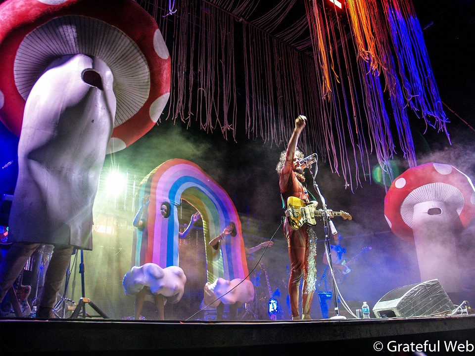Wayne Coyne - Flamping Lips | Riot Fest - Denver, CO | photos by Phil Emma