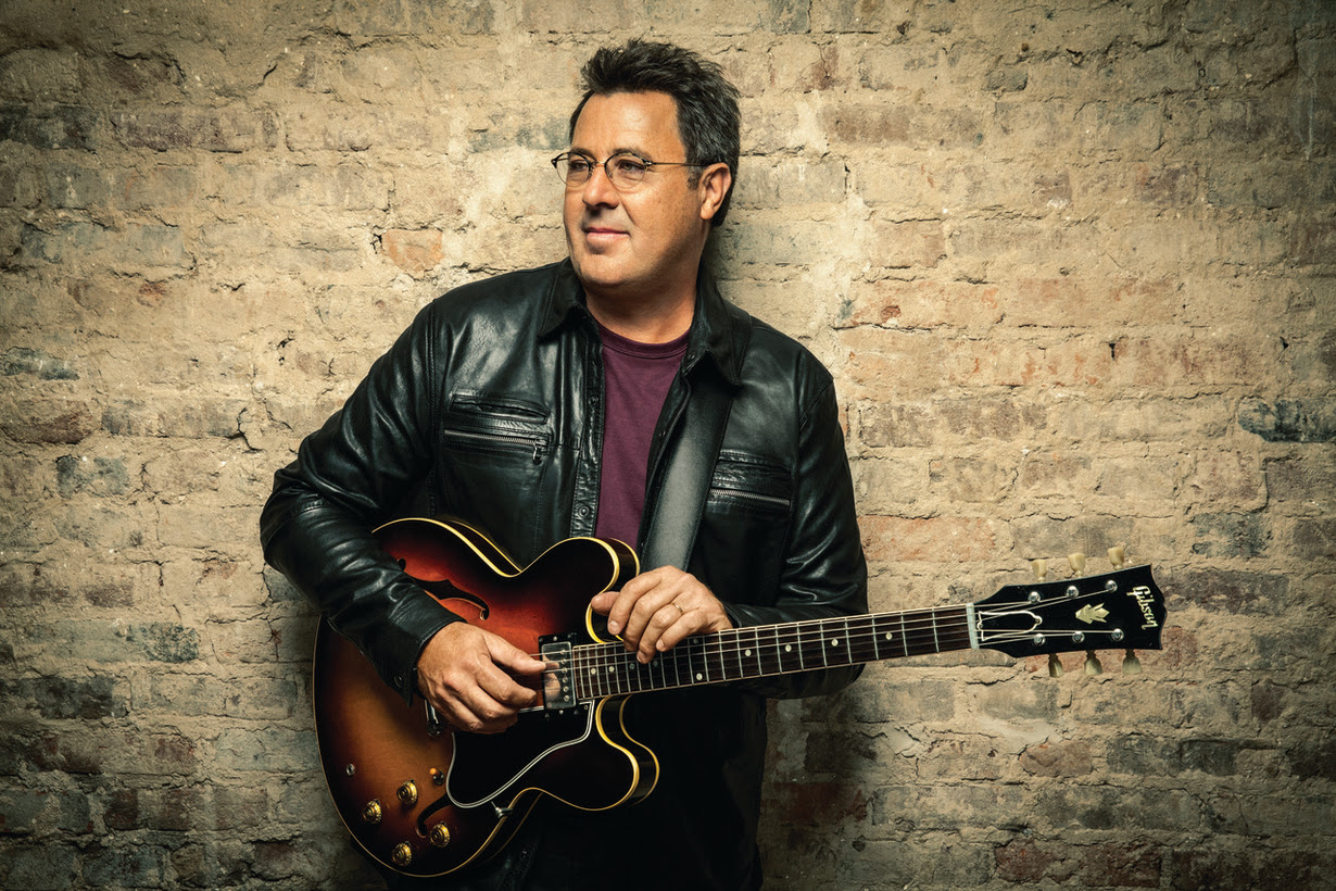 Vince Gill Joins Songbirds Guitar Museum