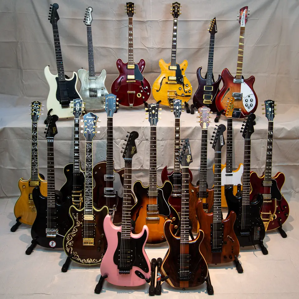 homage to Weir's guitars