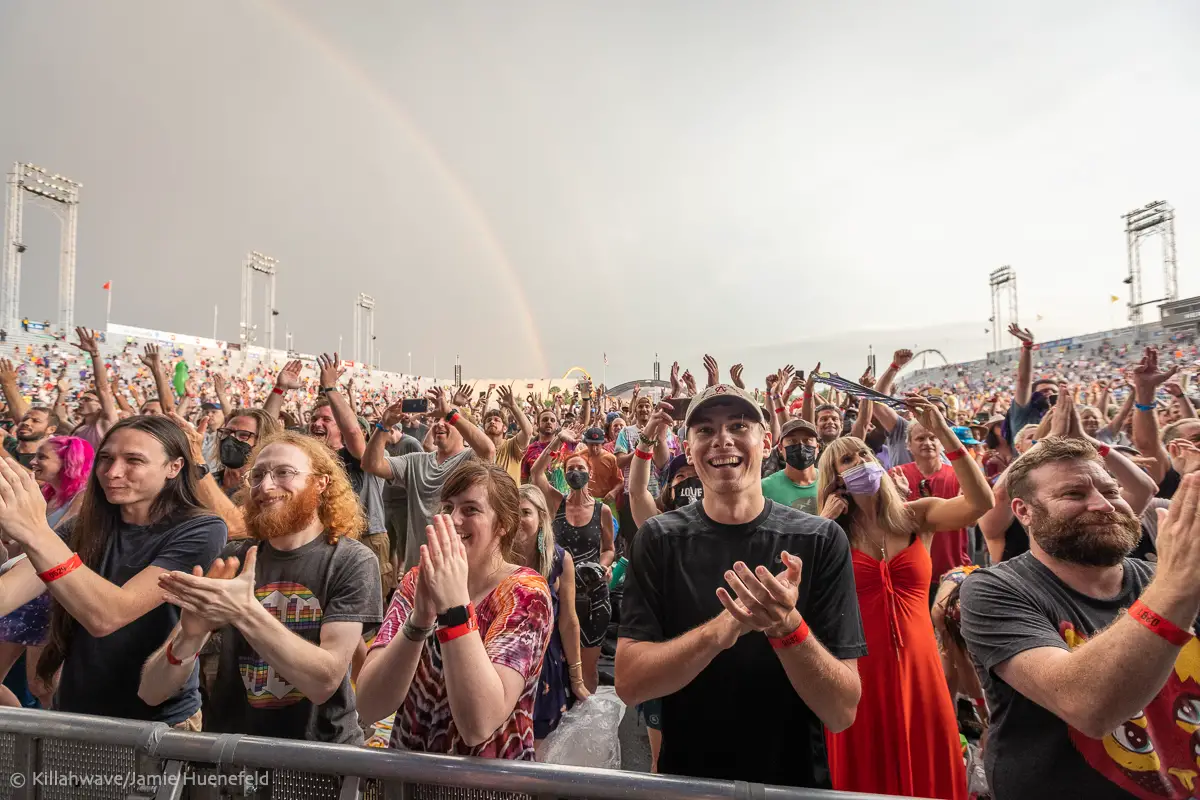 Excited fans and rainbows | Hershey, Pa