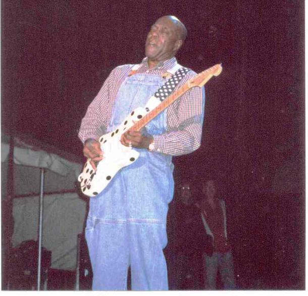 Buddy Guy at the Backyard BBQ Fest