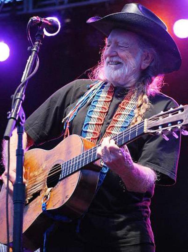 Willie Nelson will play Outside Lands