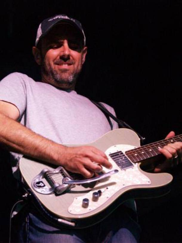 Al Schnier | moe.