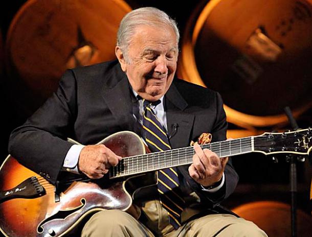 Bucky Pizzarelli