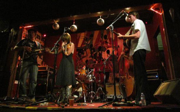 Dead Winter Carpenters