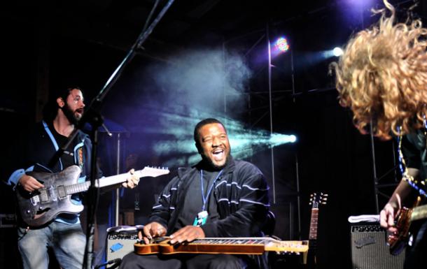 The Heavy Pets with Roosevelt Collier | photo by Phil Sunkel