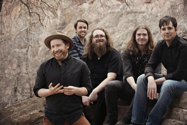 THE LIL SMOKIES MOVE BLUEGRASS IN NEW DIRECTIONS ON CHANGING SHADES OUT SEPTEMBER 15, 2017