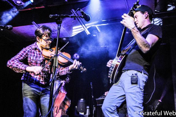 Infamous Stringdusters | Austin, TX | photos by Caitlin St. Pierre