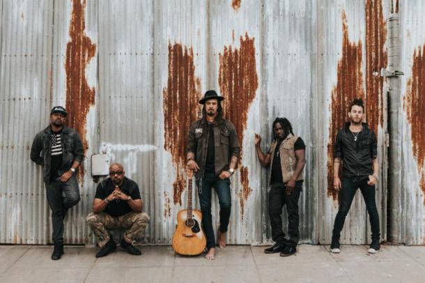 Michael Franti & Spearhead