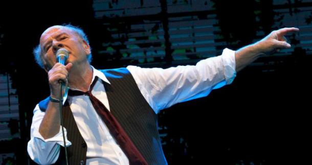 LAUNCHES 2017 WORLD TOUR, "IN CLOSE-UP," WITH THREE SOLD-OUT SHOWS