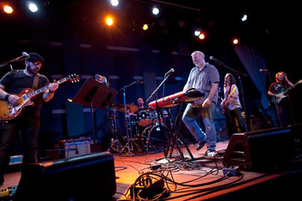 MIKE KENEALLY BAND