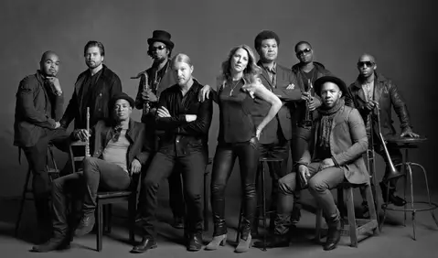 Tedeschi Trucks Band Jam w/ The Black Crowes on Tour