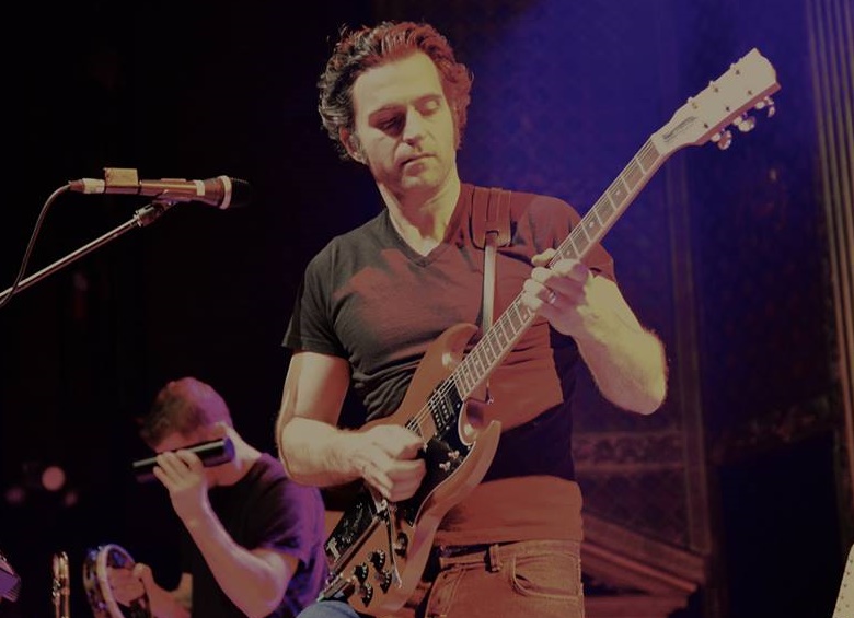 Dweezil Zappa - photos by Dylan Muhlberg