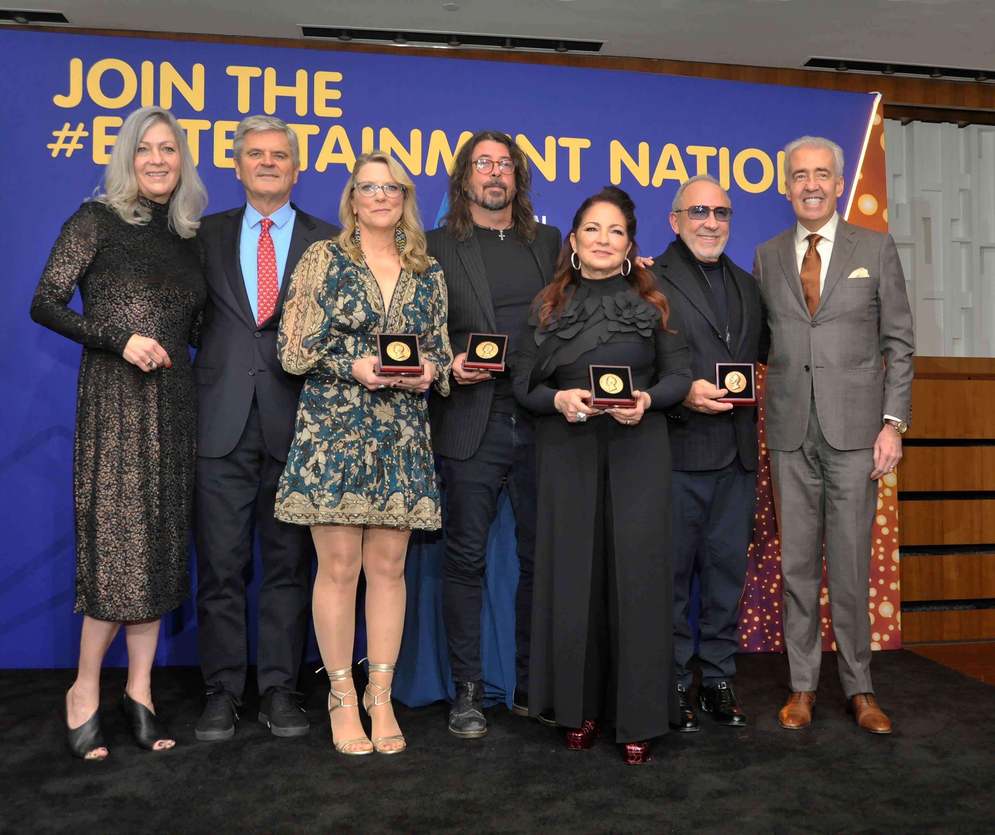 SUSAN TEDESCHI Receives Smithsonian's James Smithson Bicentennial Medal