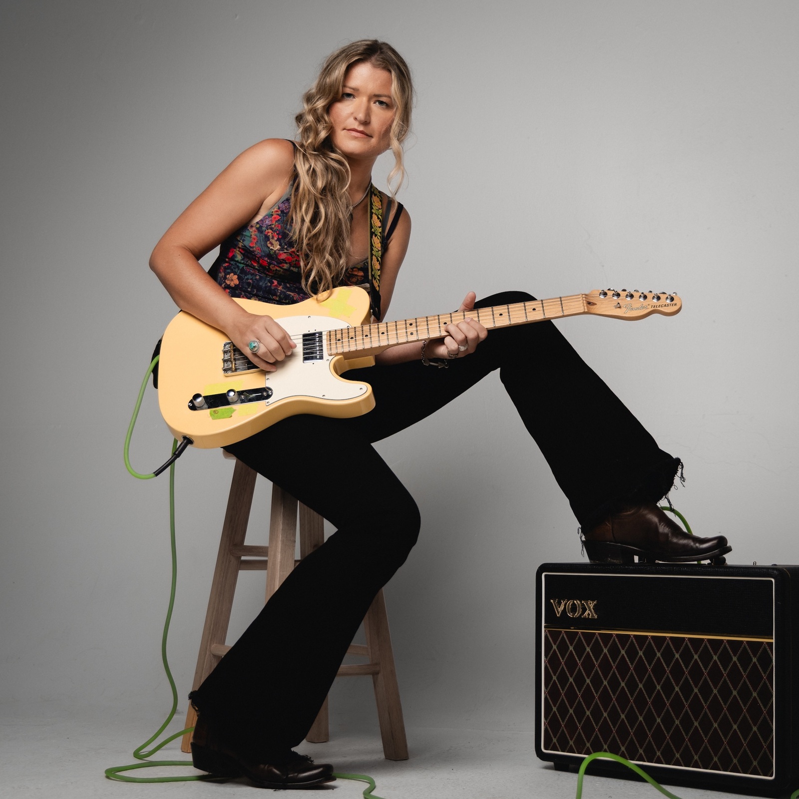 Sophie Gault Teams Up with Mando Saenz on Bold New Single “Pocket Change”