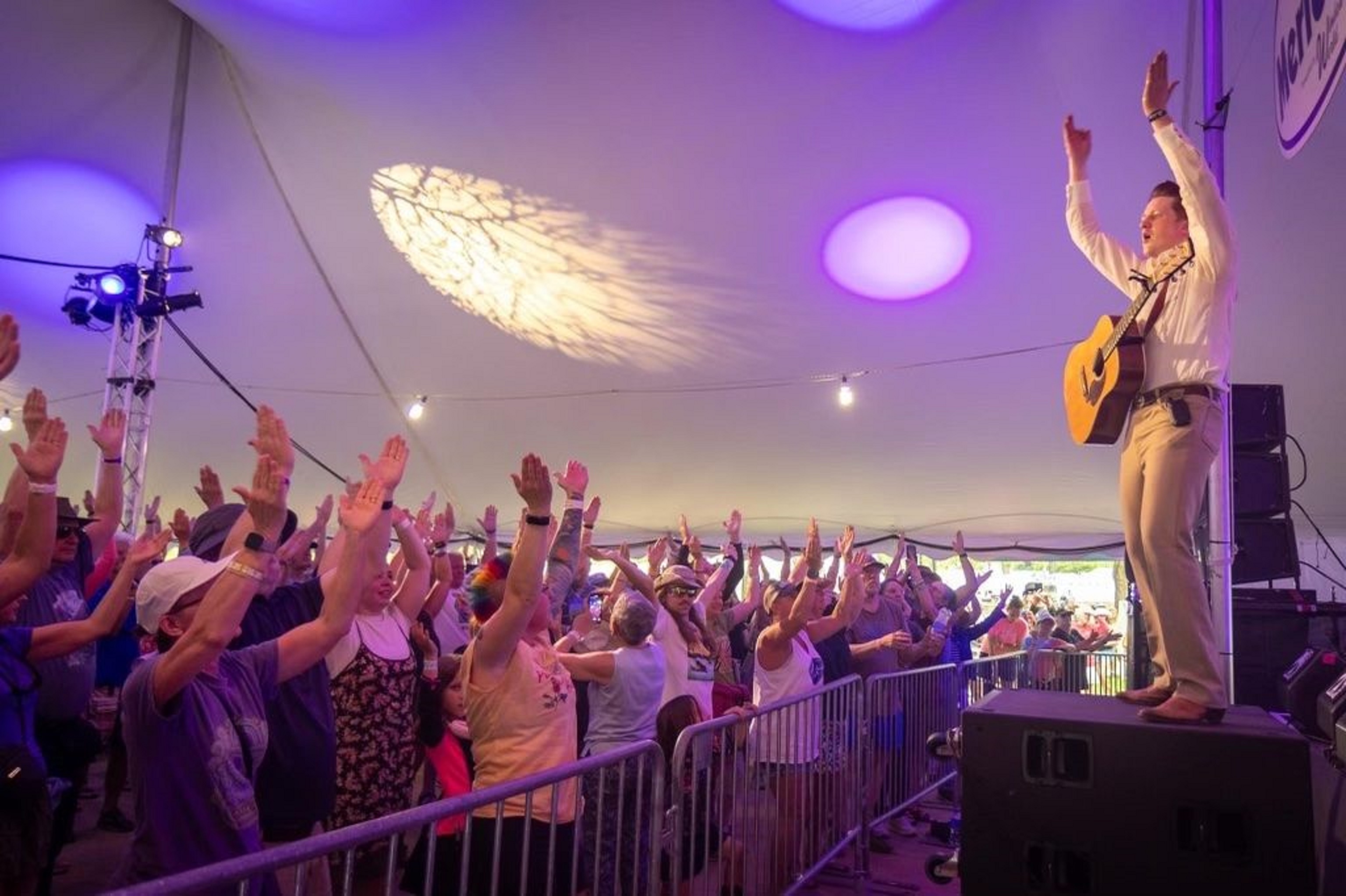  JIGJAM PERFORMS ENERGETIC SET AT MERLEFEST ALONGSIDE ICONIC HEADINERS