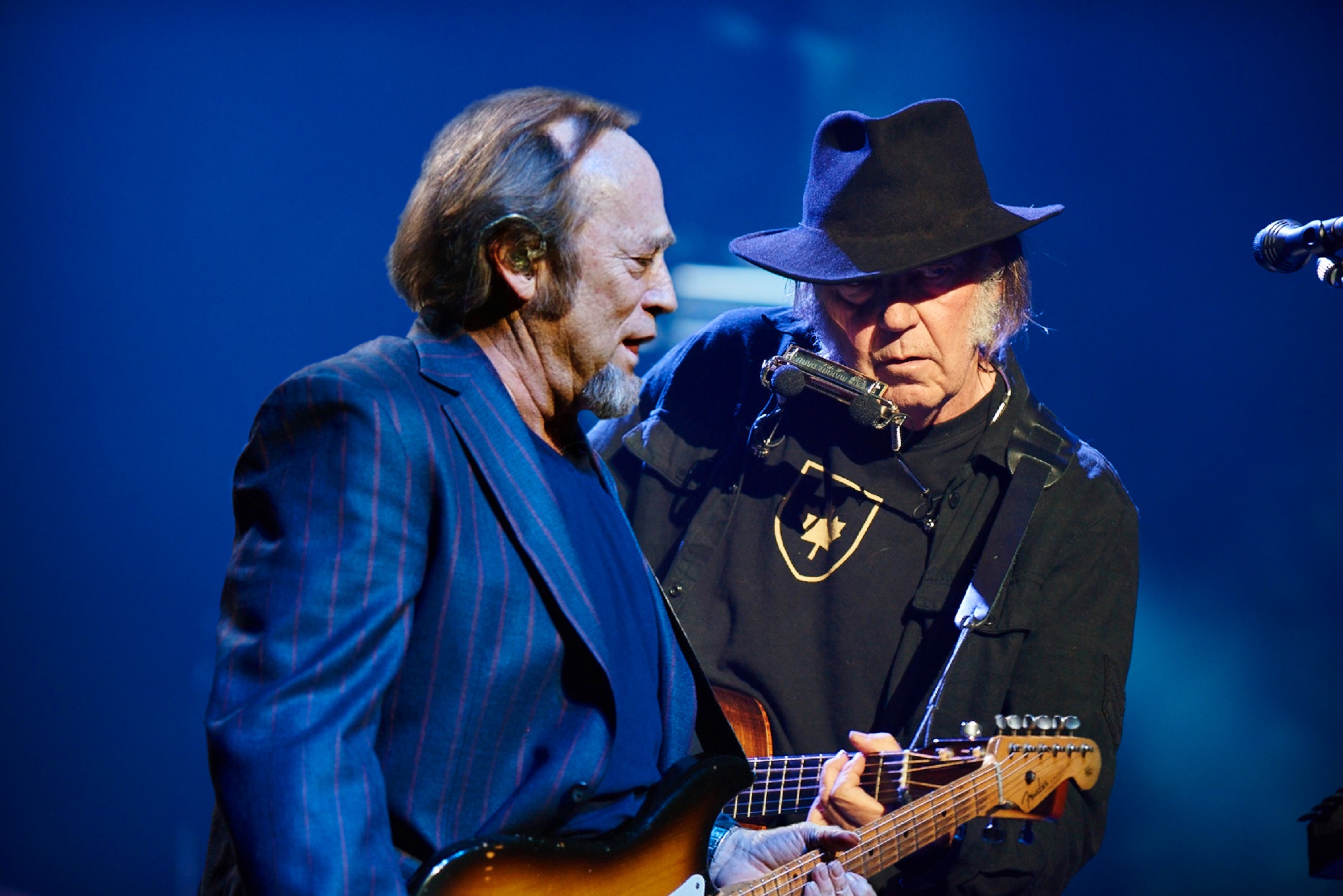 Neil Young, Stephen Stills, Lukas Nelson & Promise of The Real, Chris Stills, and Very Special Guests Join Autism Speaks Light Up The Blues 6 Concert