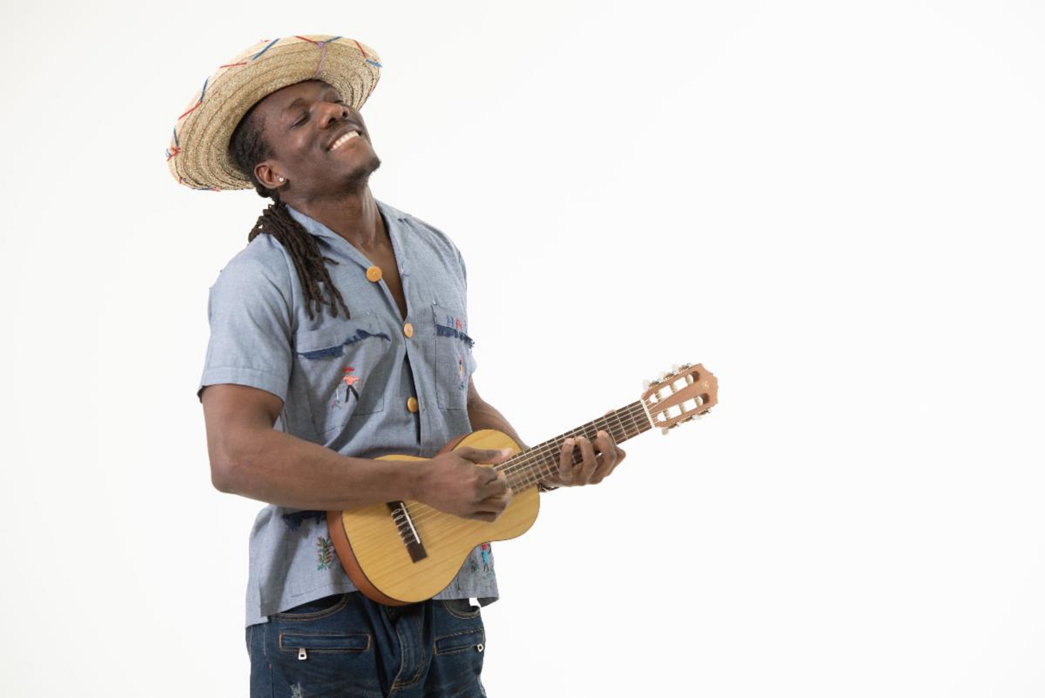 “You have to know where you’re from to know where you’re going,” says Wesli, the acclaimed Montreal-based winner of the prestigious 2019 JUNO Award. Overflowing with 19 songs, Tradisyon explores traditional chants from the voodoo religion, explosive carnival rara rhythms and lilting, folksy twoubadou songs.