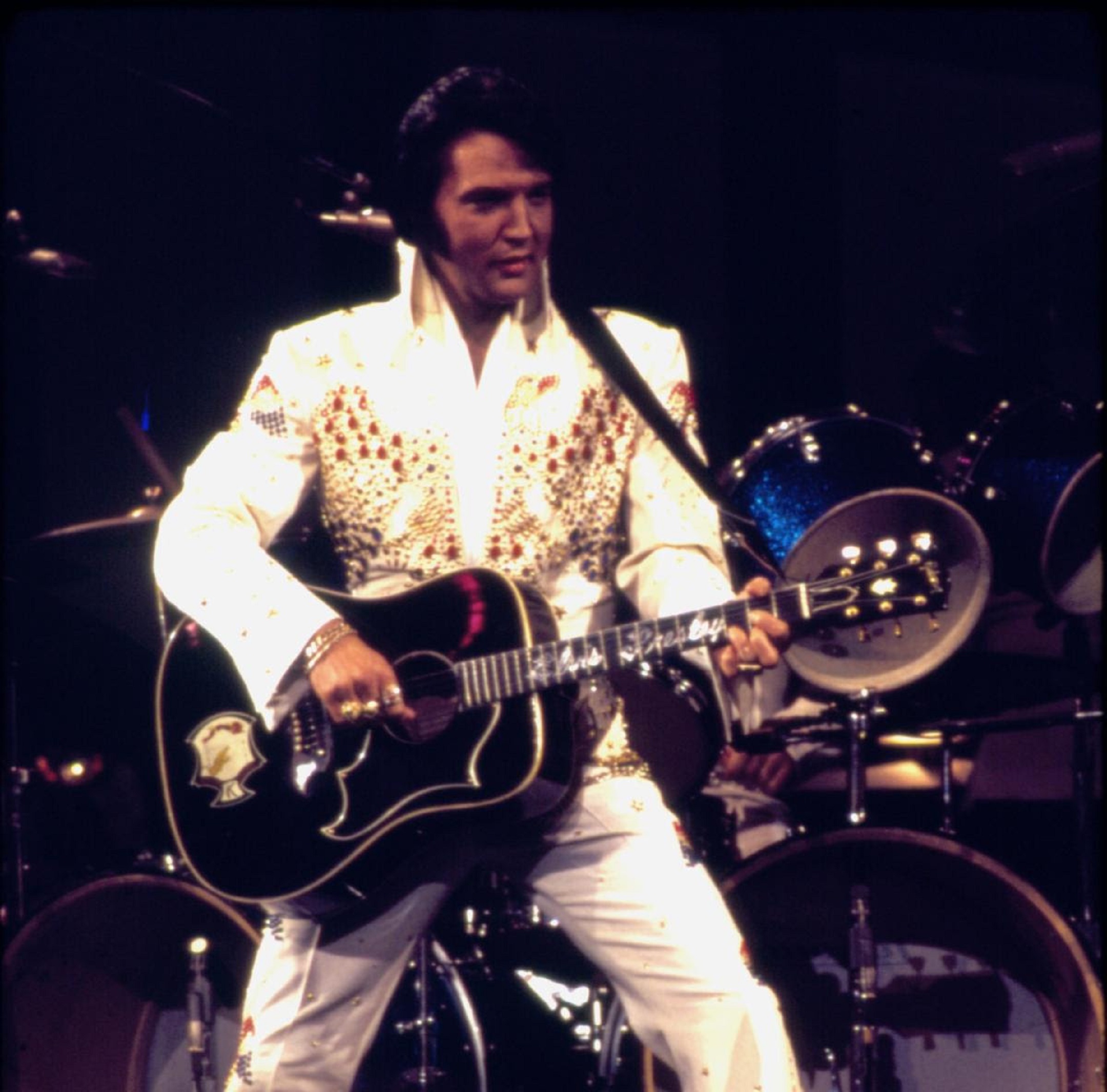 Elvis Presley: Gibson Introduces Two Acoustic Guitars that Mark Key Musical Moments in the Legendary Career of the Global Icon