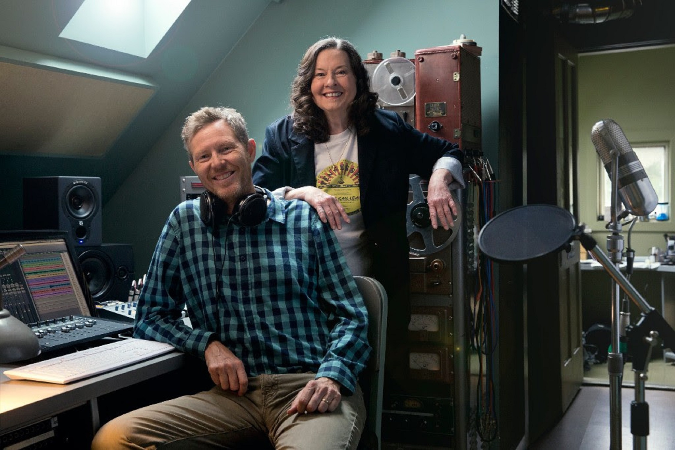 Robbie Fulks & Linda Gail Lewis Share New Tune