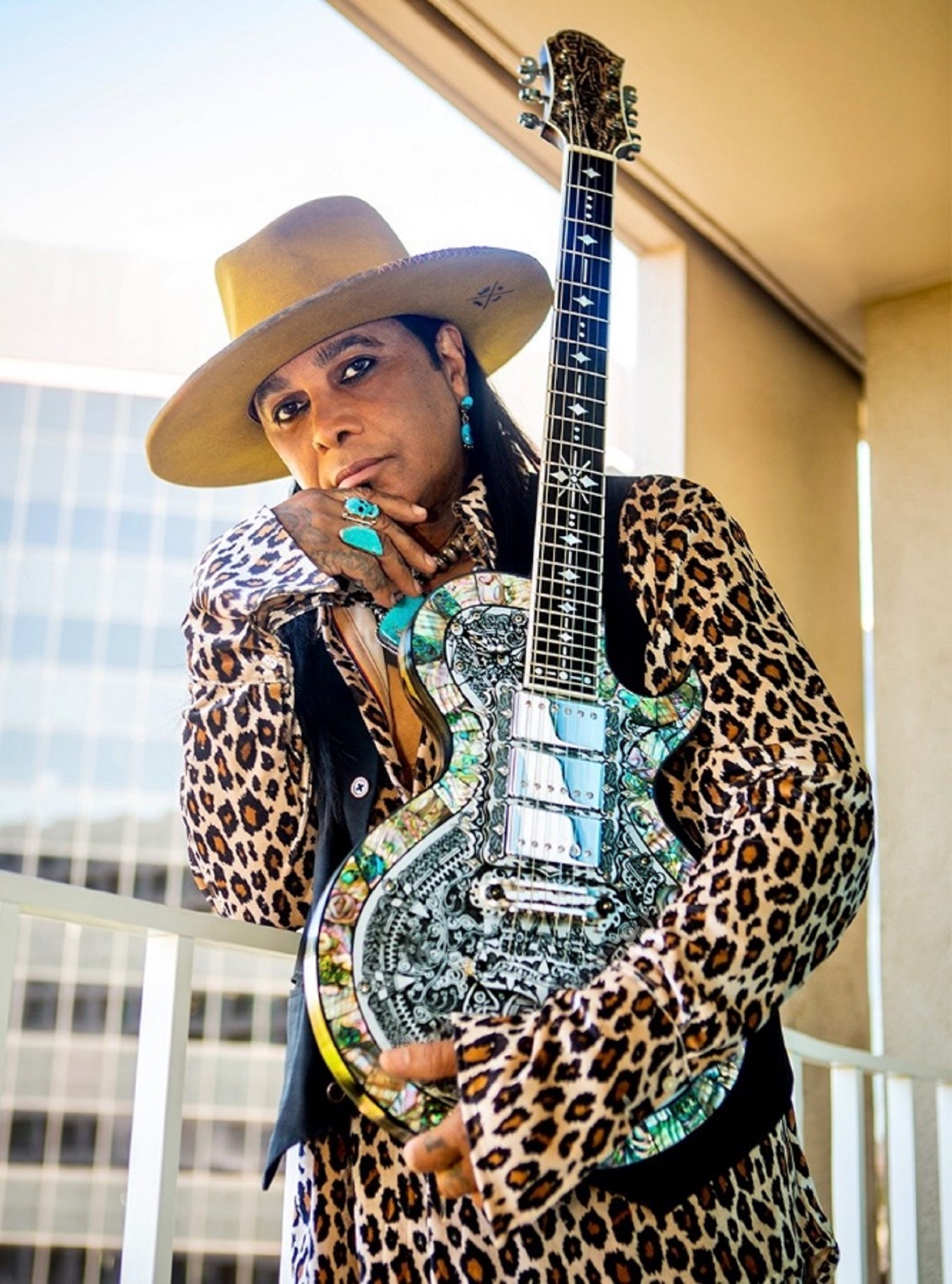MICKI FREE REVEALS PEACE-DEVOTED NEW SINGLE “WE ARE ONE”