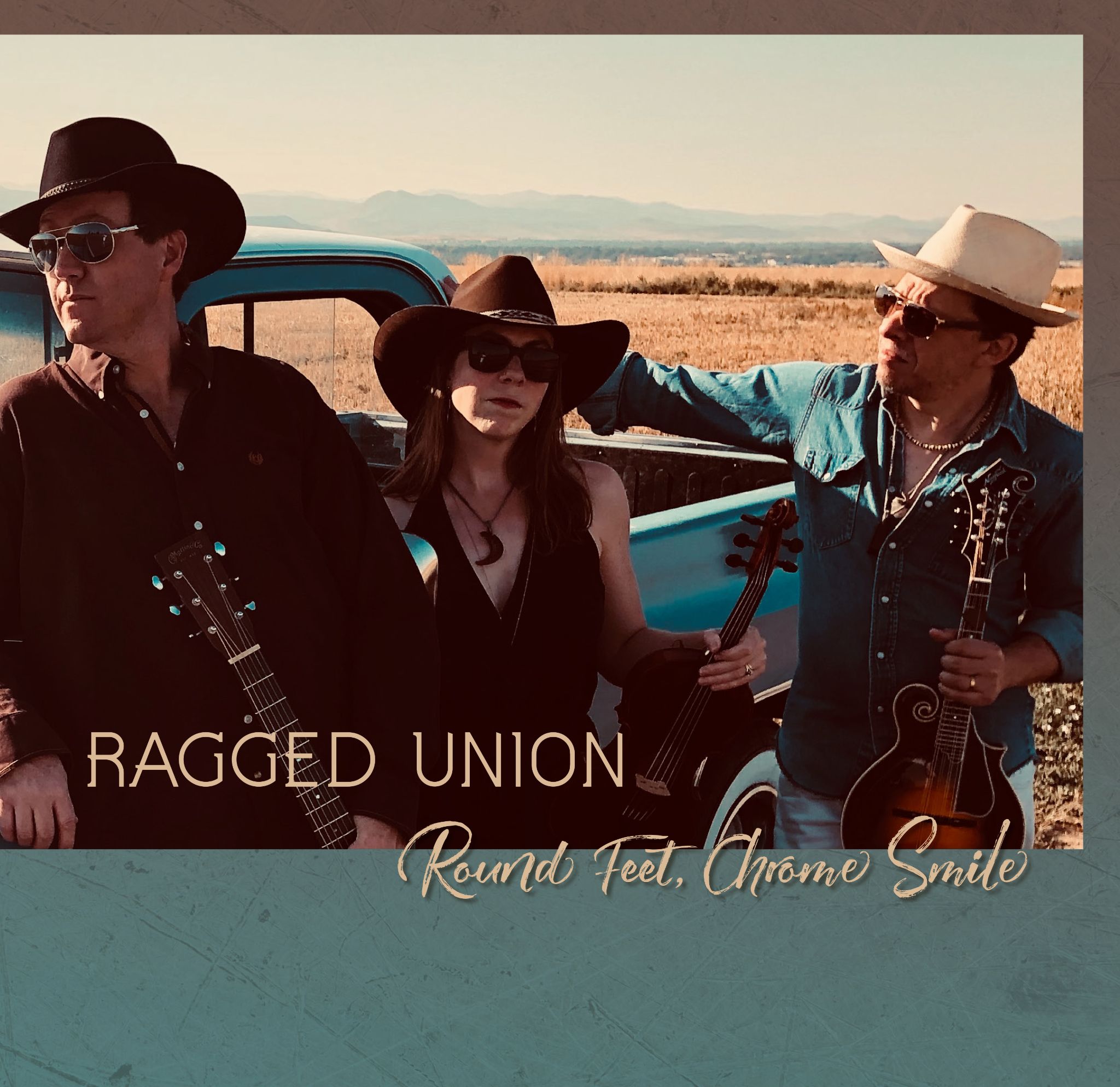 Bluegrass Trio Ragged Union Announce New Album 'Round Feet, Chrome Smile' out September 30, 2022