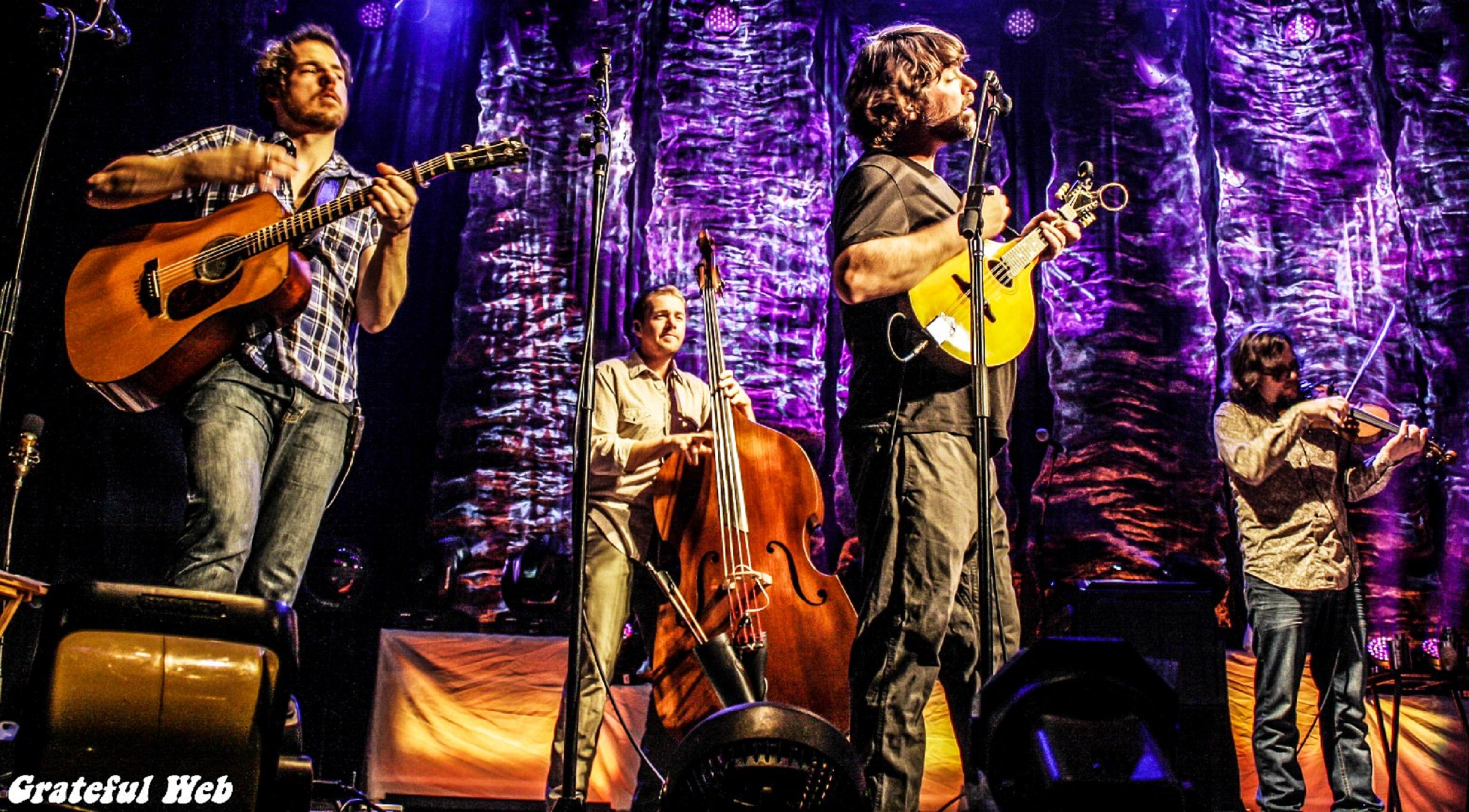 Infamous Stringdusters with Keller Williams