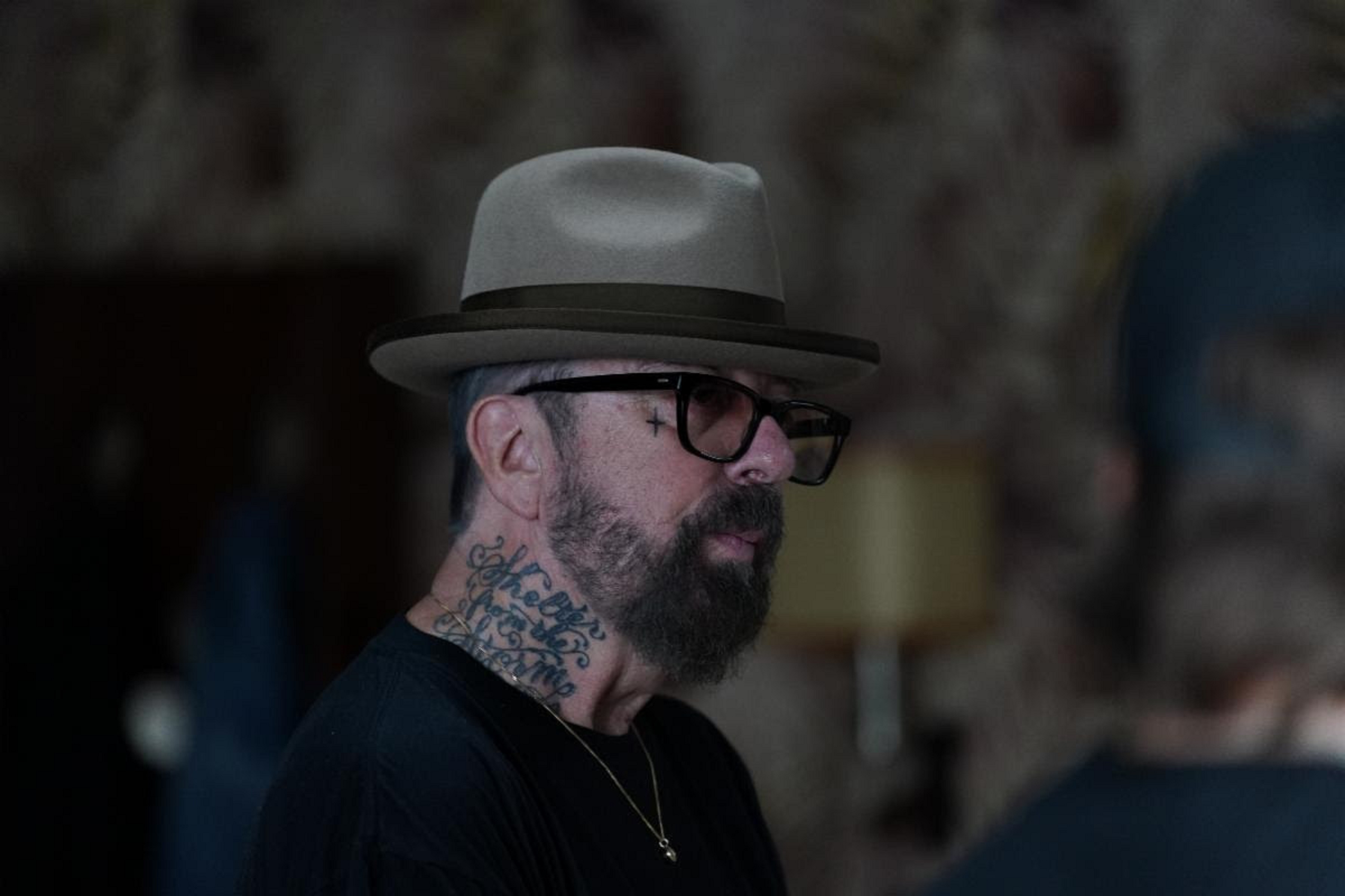 DAVE STEWART Announces ‘WHO TO LOVE’ Album and Movie