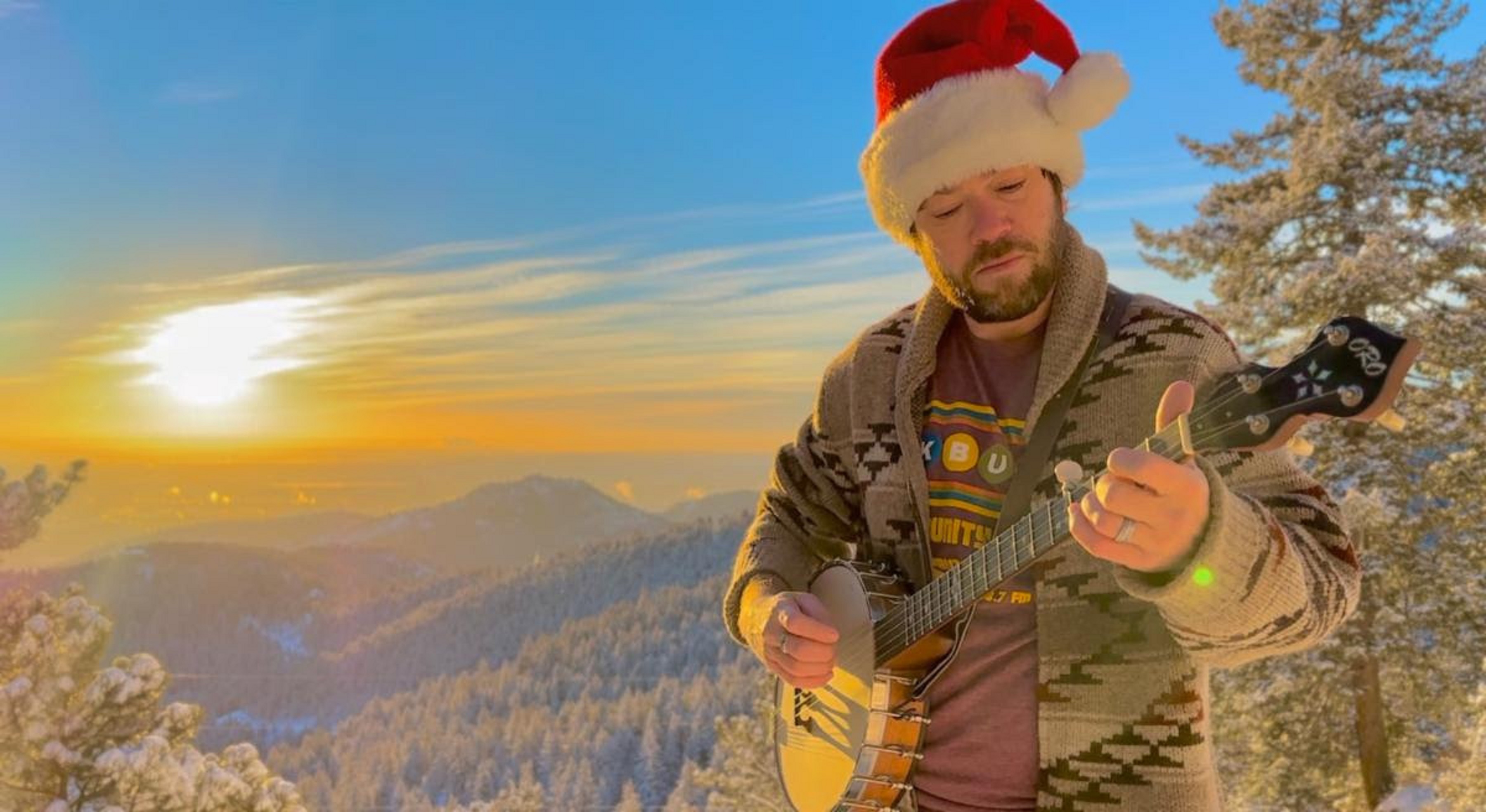 Wild fox playing Andy Thorn shares stunning Christmas album 'High Country Holiday'