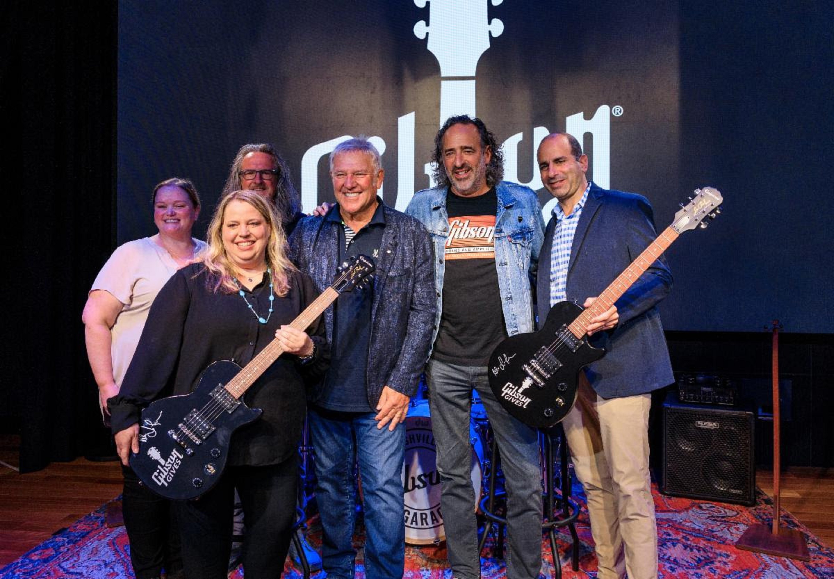 RUSH Lead Guitarist and Rock & Roll Legend Alex Lifeson and Gibson Gives Donate Funds to Monroe Carell Jr. Children’s Hospital at Vanderbilt and Room In The Inn