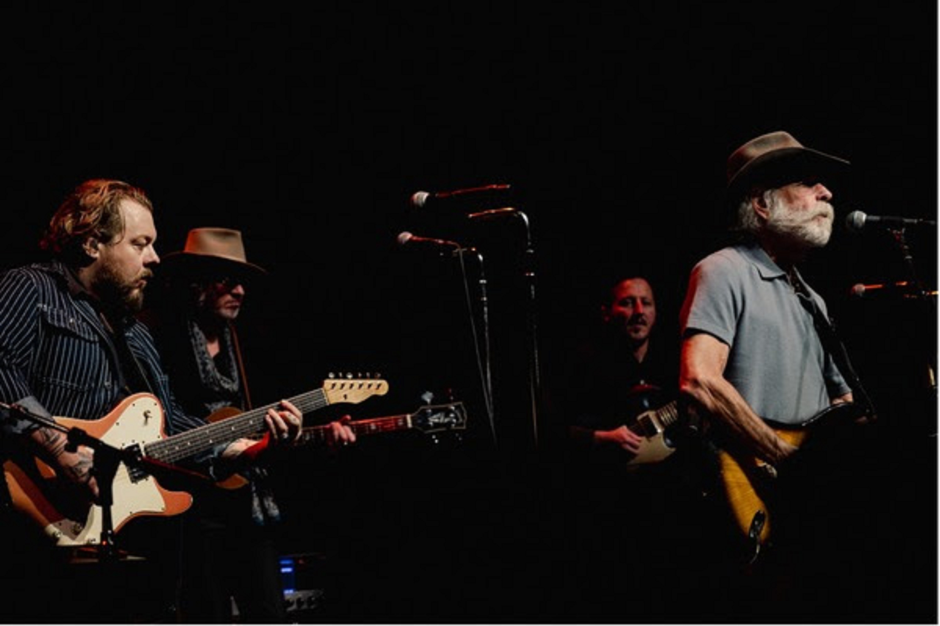 Nathaniel Rateliff brings Bobby Weir onstage for encore performance at California’s Guild Theater