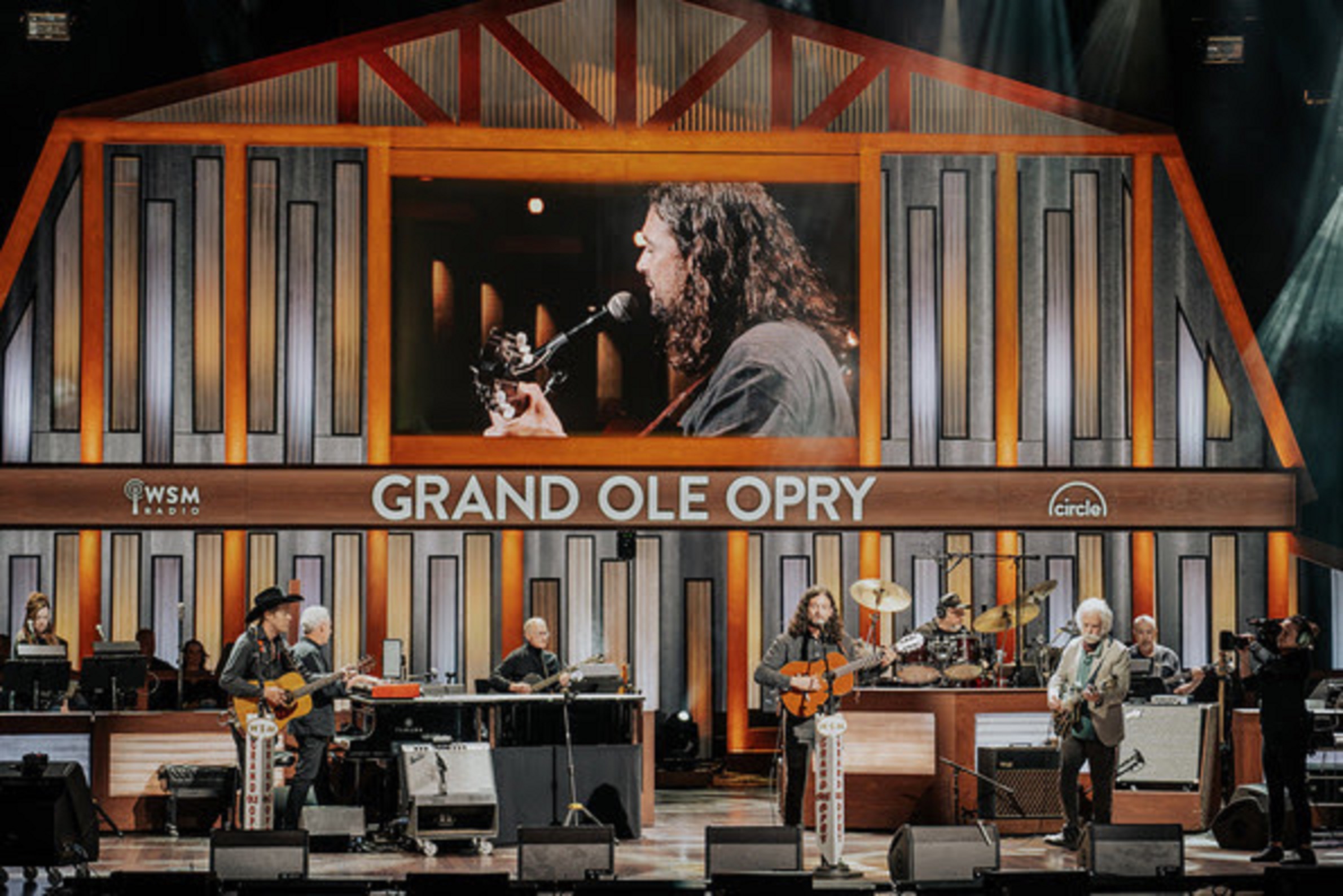 Aaron Raitiere makes Grand Ole Opry debut with special guests Bob Weir, The Oak Ridge Boys and Anderson East
