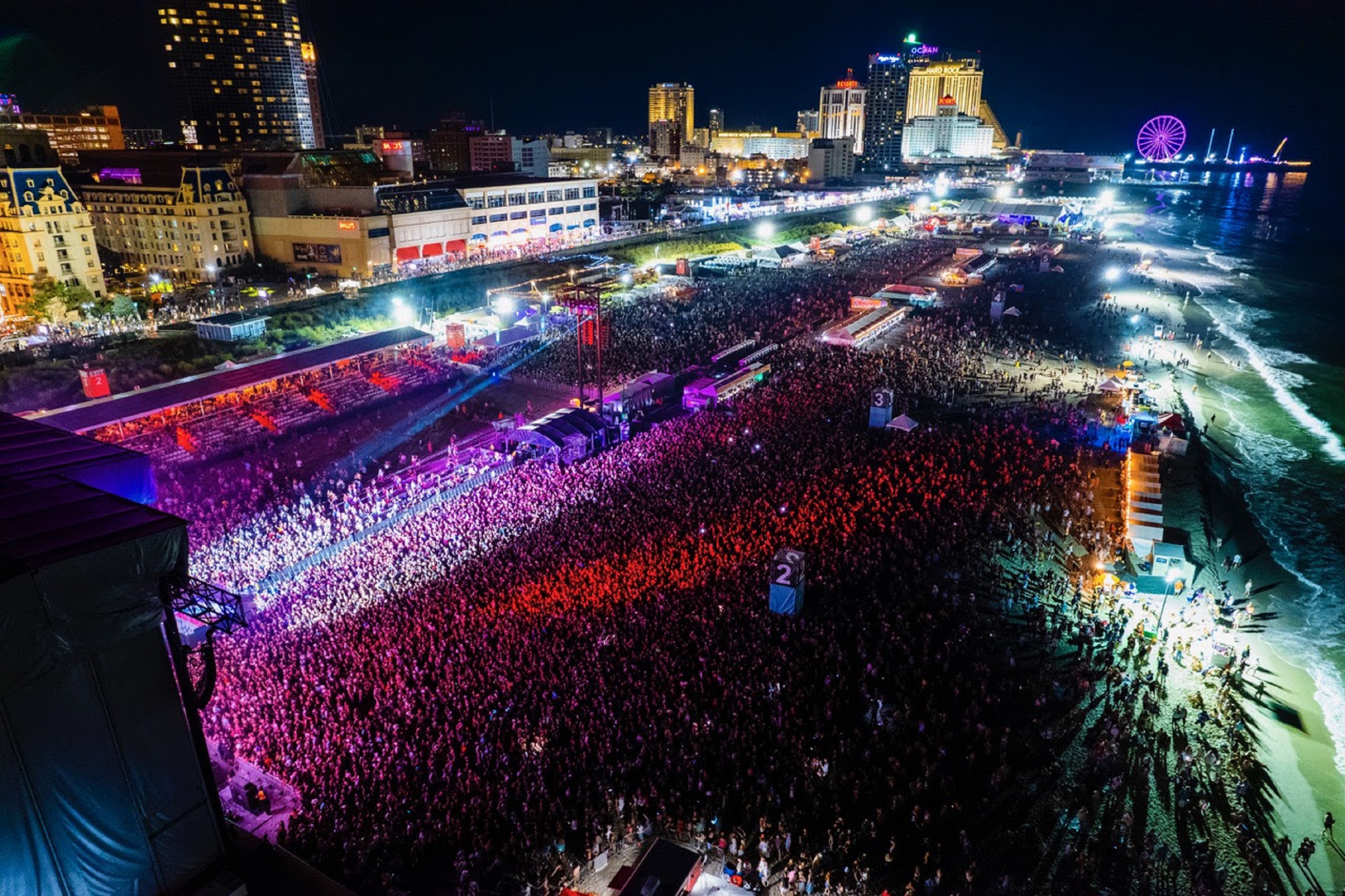 Inaugural TidalWave Music Festival Roaring Crowd Grateful Web