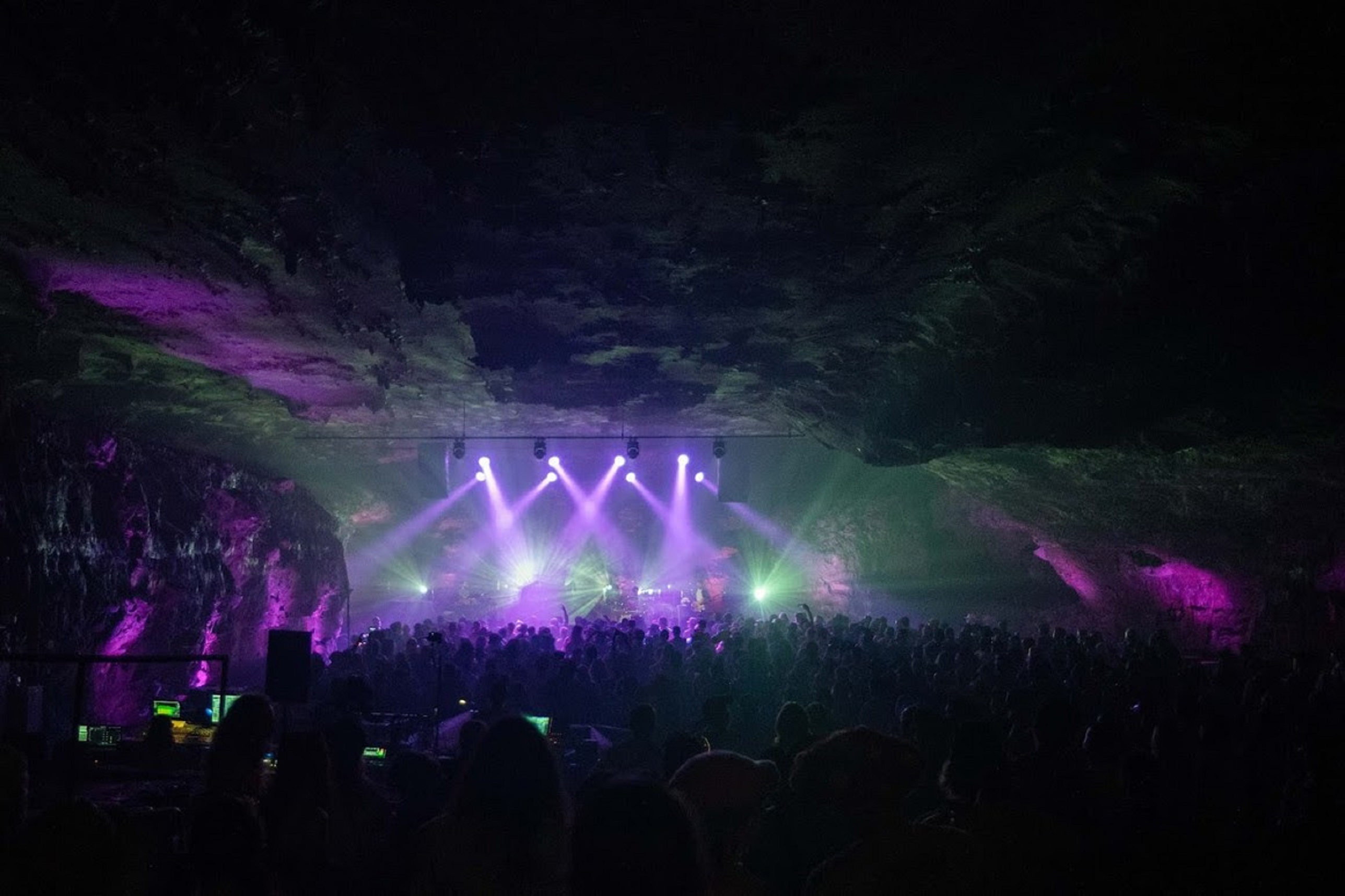 Spafford Captivates Audience with Stellar Performance at CaveJam Festival in The Caverns