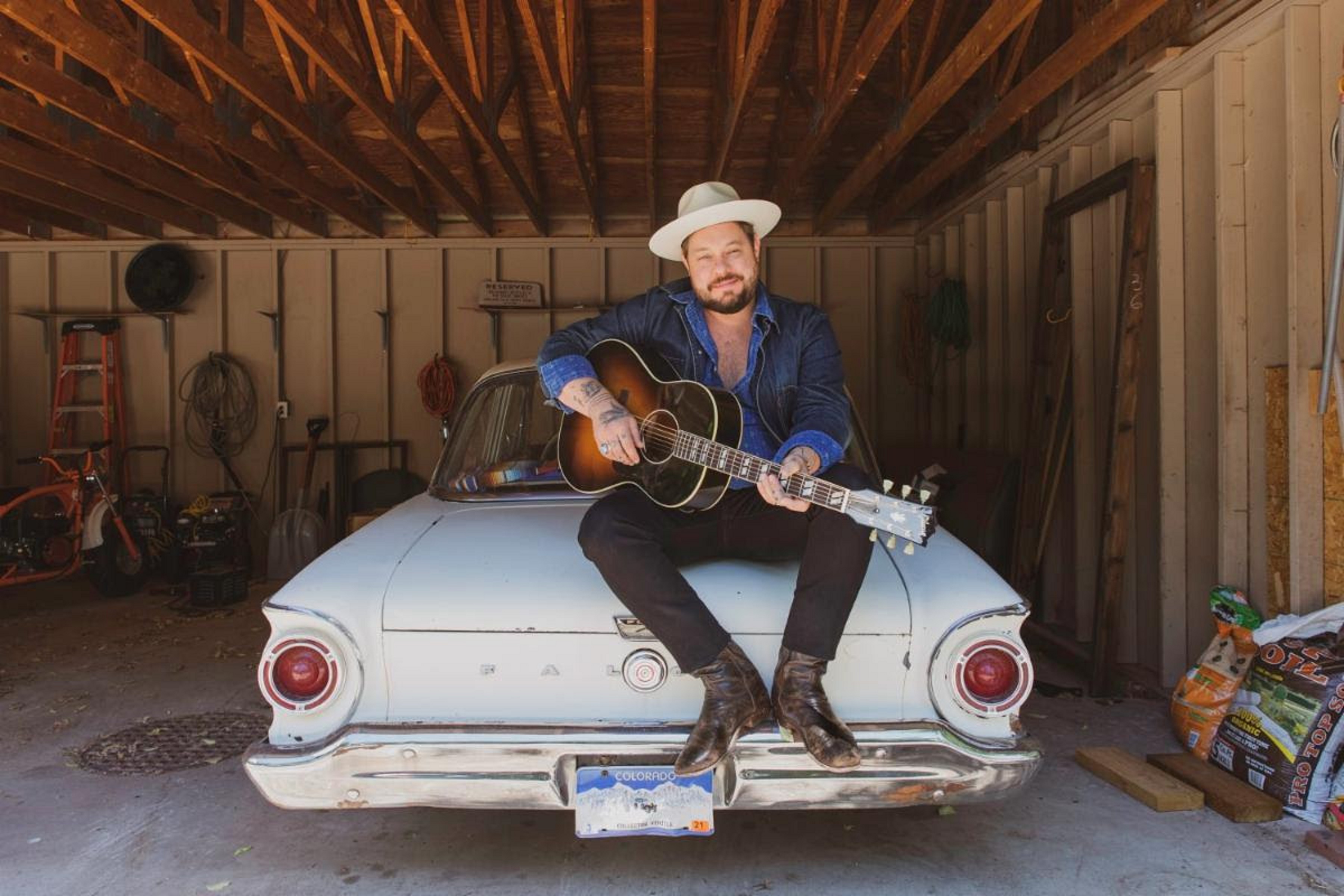 Nathaniel Rateliff: Partners With Gibson To Deliver The LG-2 Western