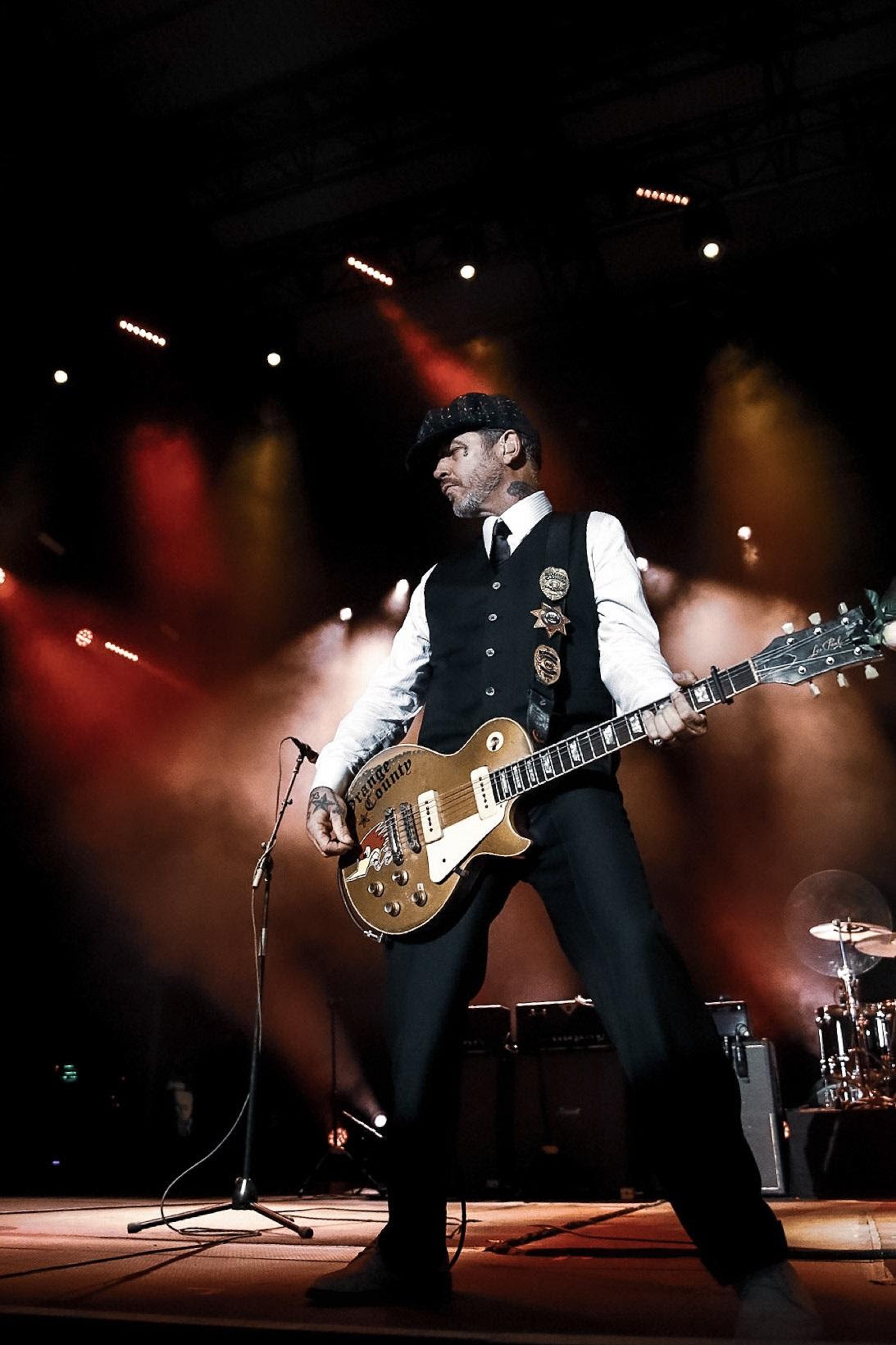 Introducing the Mike Ness 1976 Les Paul Deluxe
