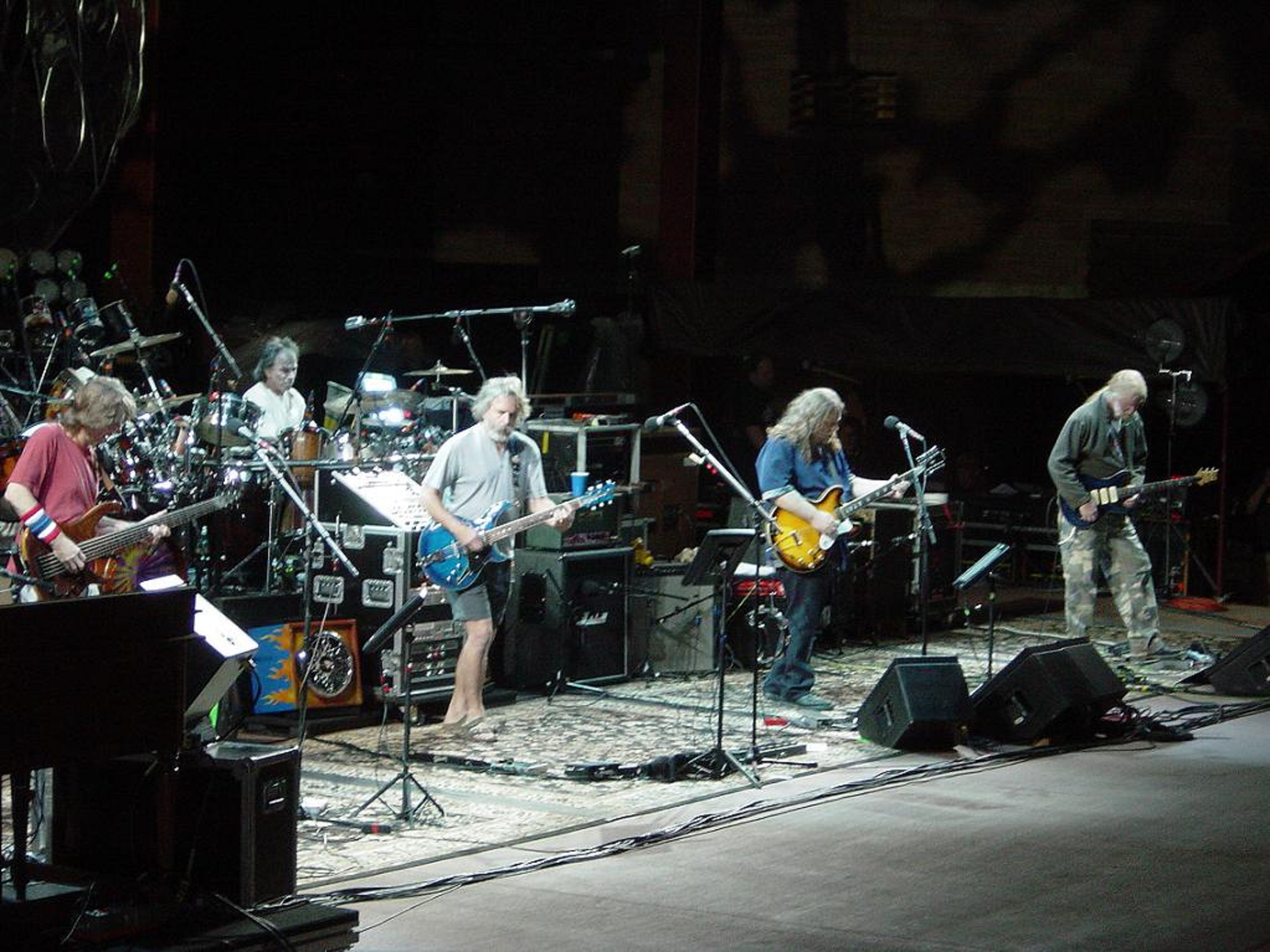 The Dead & Deadheads celebrate Jerry's Birthday | Saratoga 2004