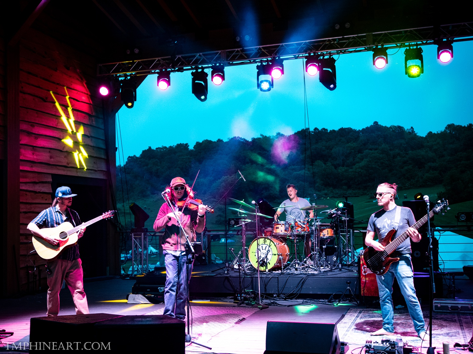 Feed the Dog | Bonfire Music & Arts Festival