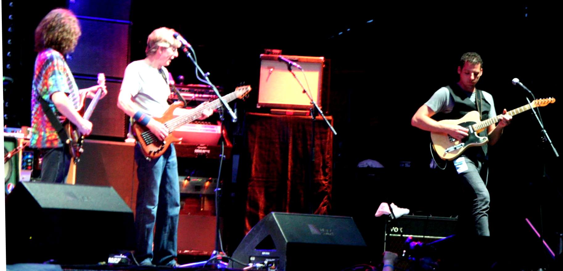 Dusters' Andy Falco with Furthur