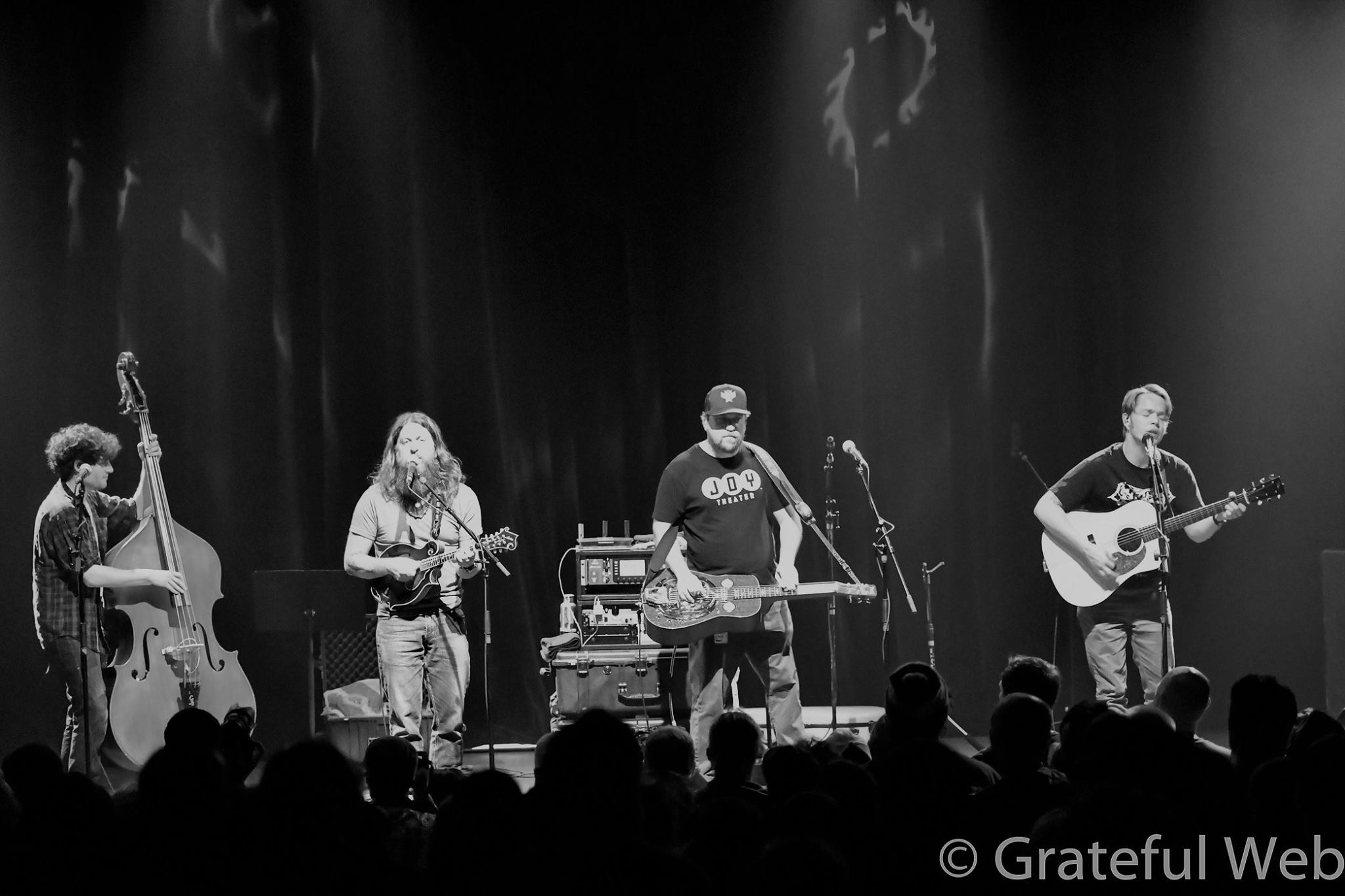 Billy Strings with the Phoffman / Beck Quartet