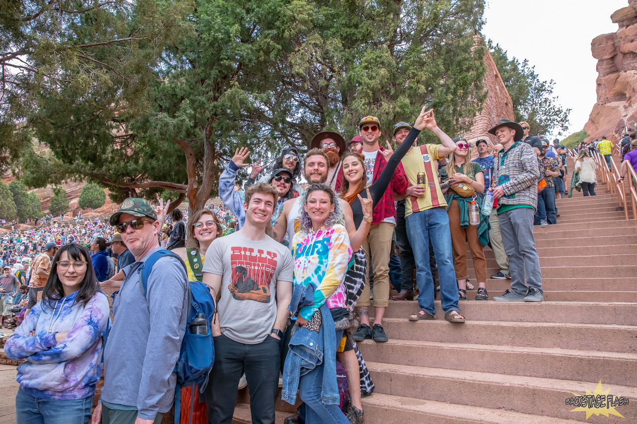 Billy fans in queue to pick up some merch at Red Rocks