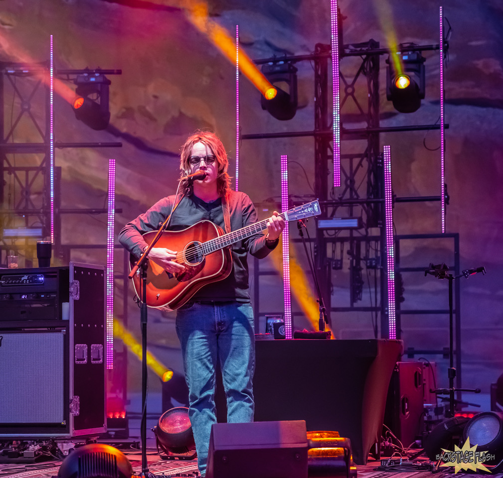 Billy Strings | Photo by Backstage Flash