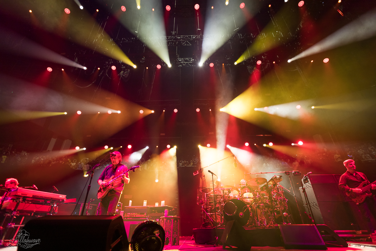 Incredible lights by Chris Kuroda | Phish