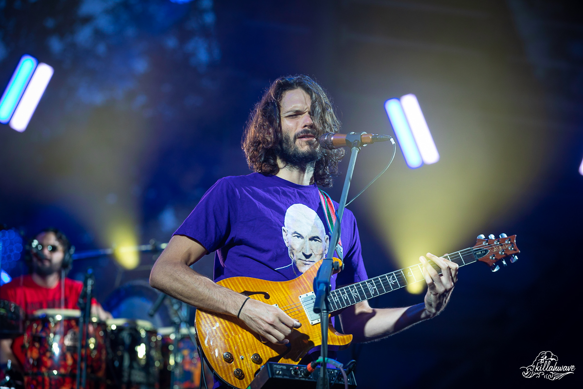 Guitarist Rick Mitarotonda beamed the crowd up | The Chrysalis at Merriweather Park