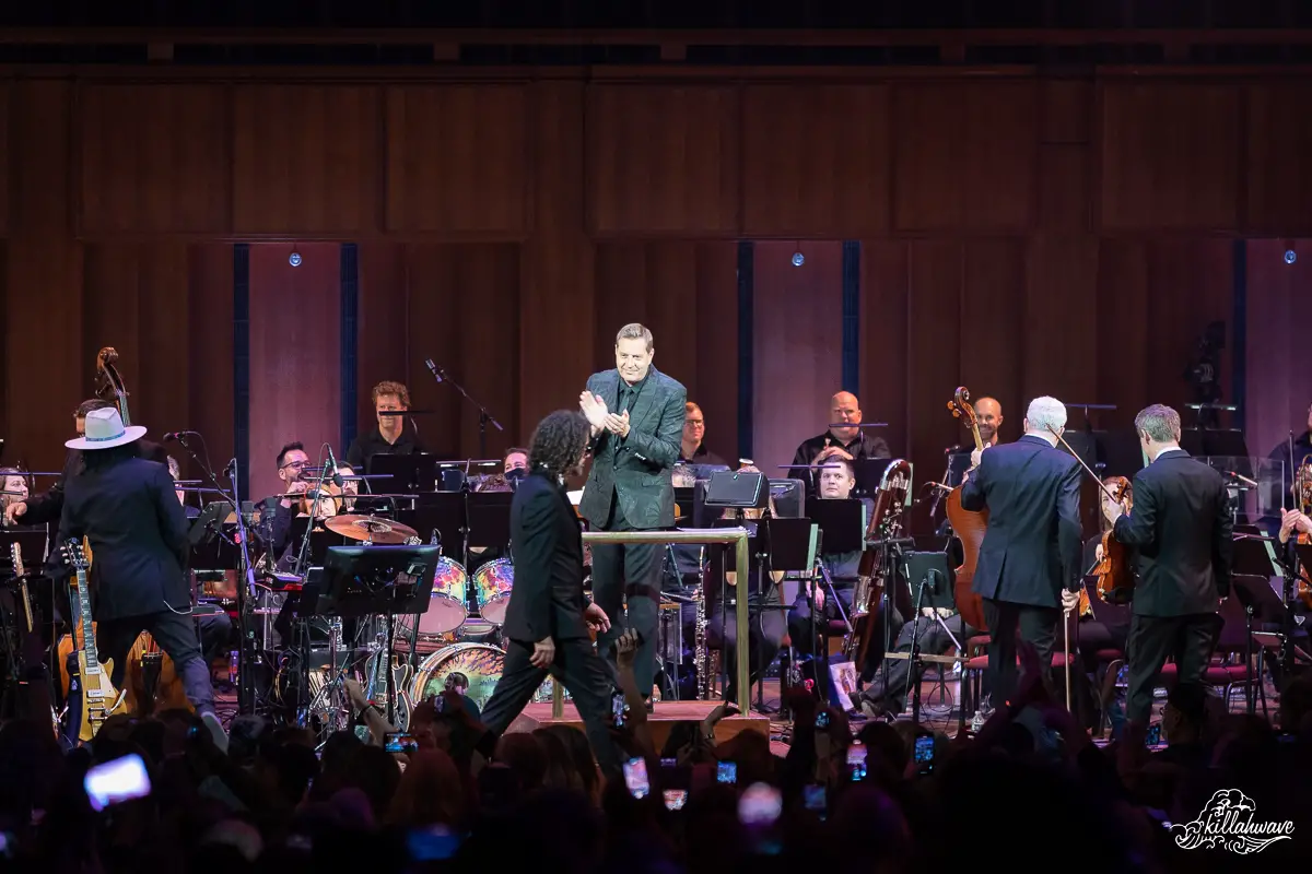 The National Symphony Orchestra applauded the arrival of Bobby Weir & Wolf Brothers | Washington D.C.