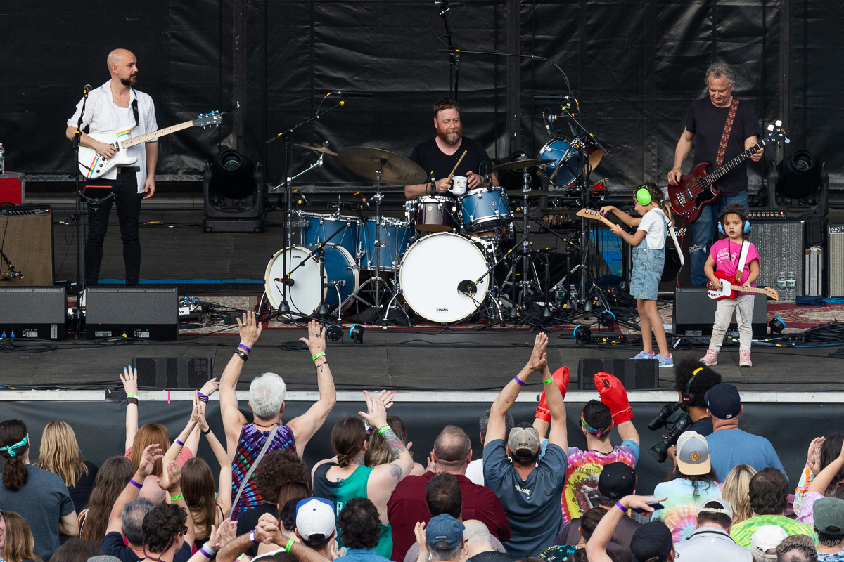 Joe Russo's daughters sat in during the first set | Westville Music Bowl