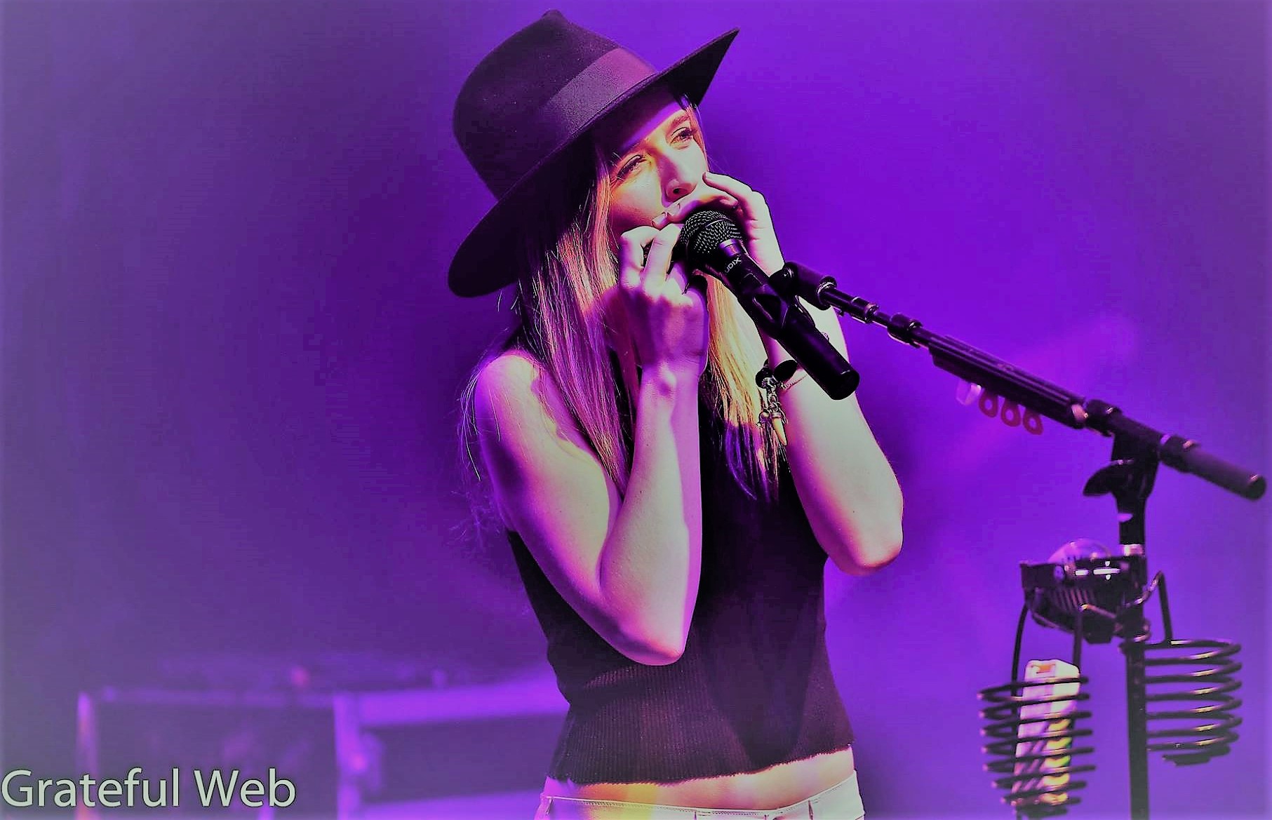 Like Father, like Daughter | ZZ Ward on the harmonica