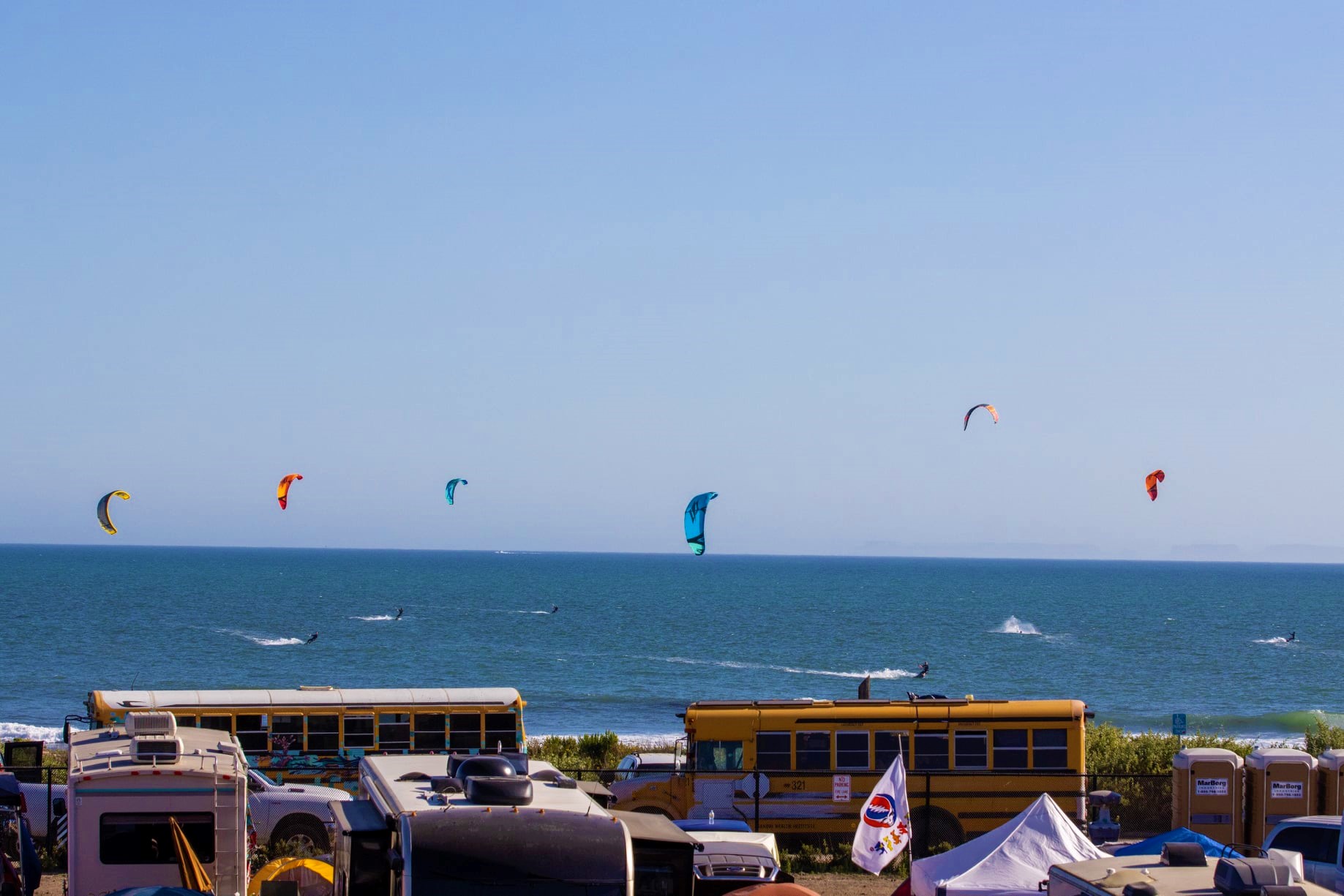 Kitesurfing in Ventura