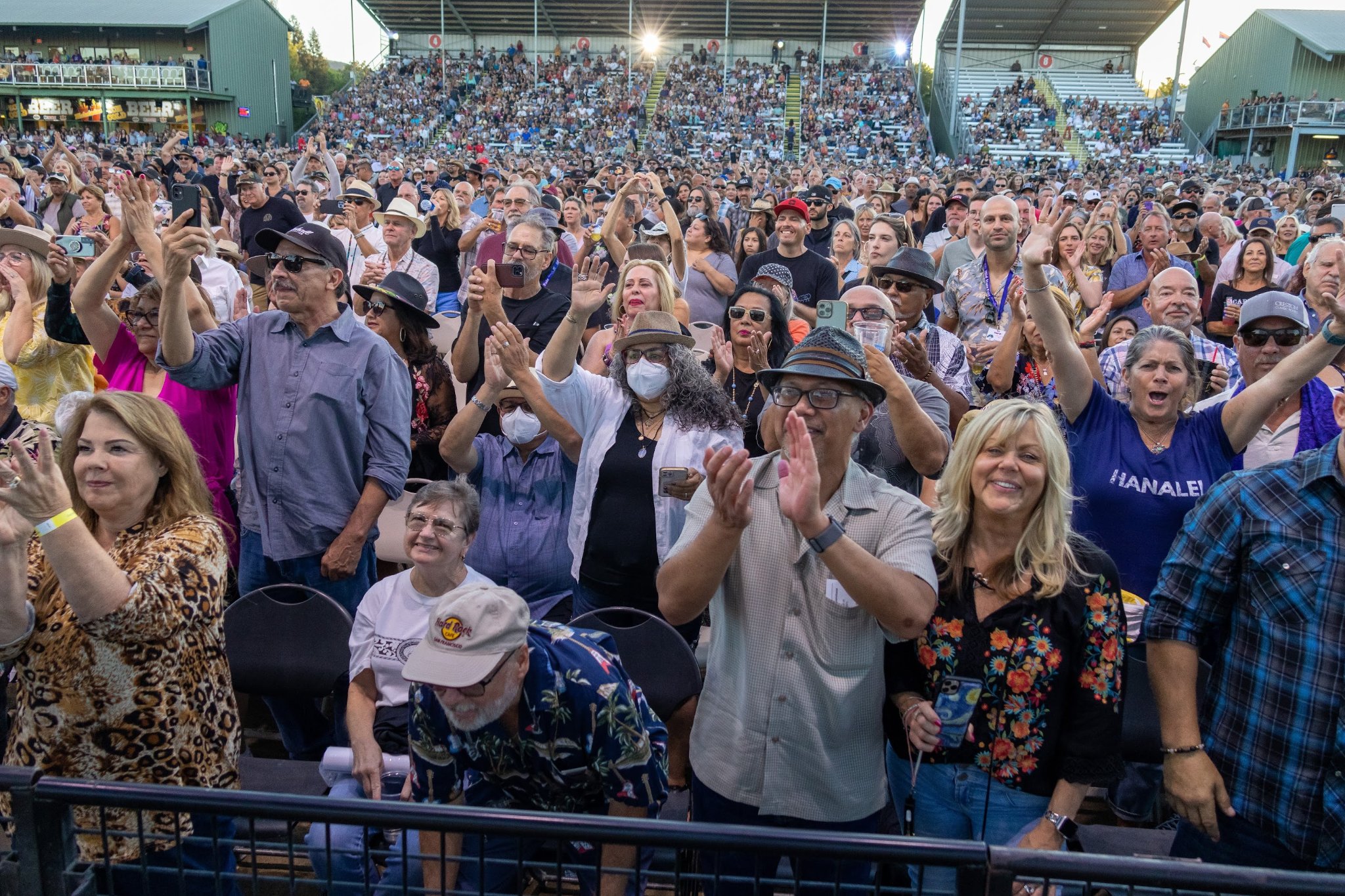 Santana crowd in Paso Robles, CA